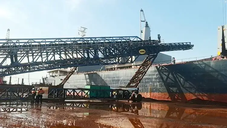 port mobile shiploader.webp