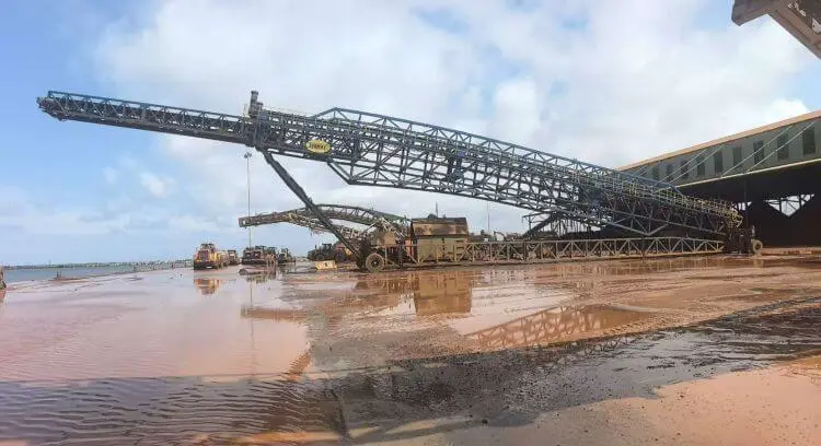 mobile shiploader conveyor.webp