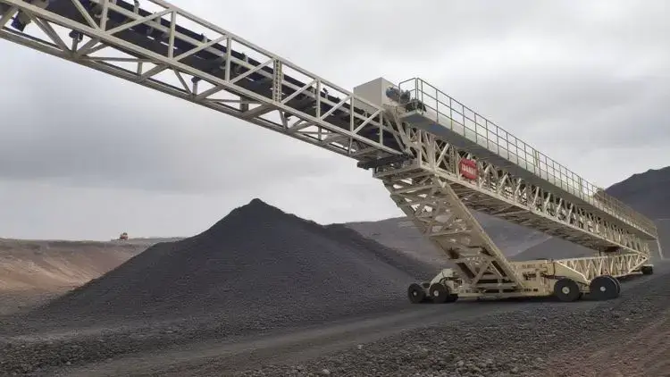 mobile stacker conveyor.webp
