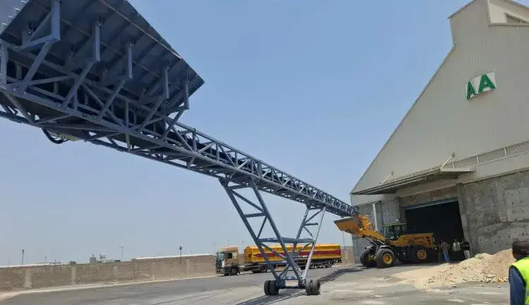 hopper feeder conveyor.webp
