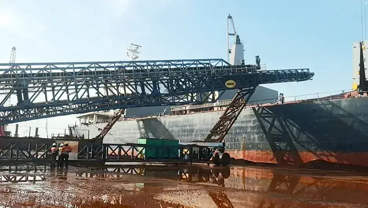 mobile shiploader.webp